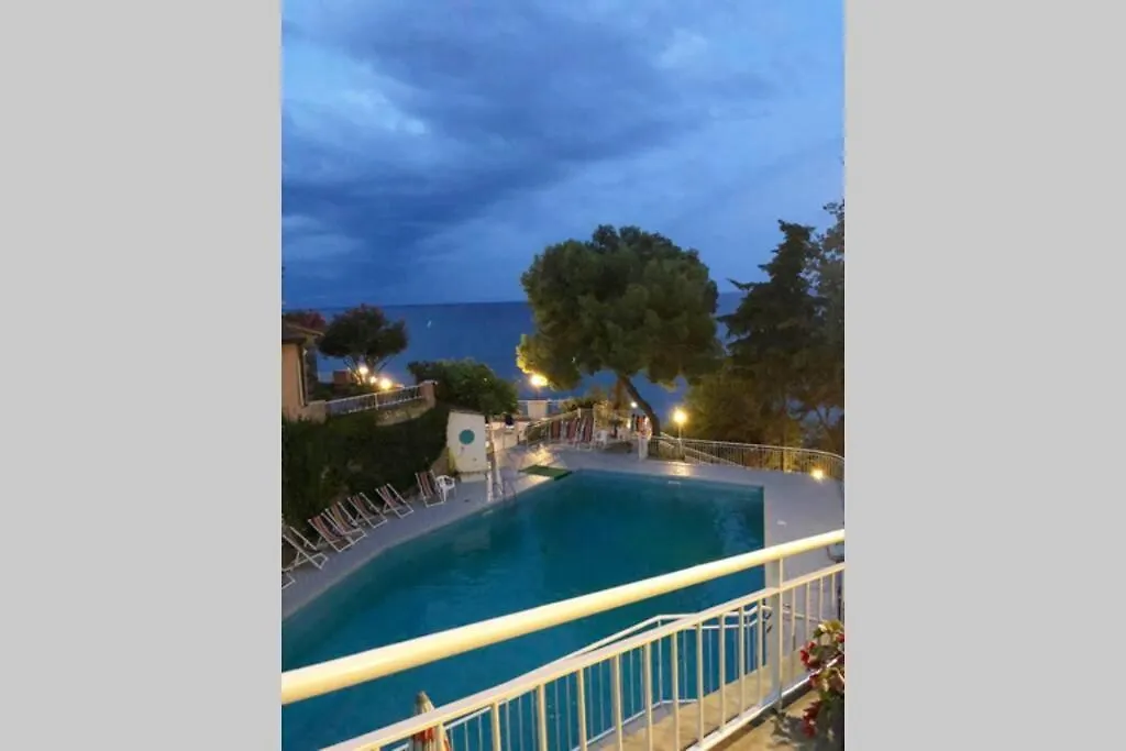 Appartamento In Contesto Privato Sul Mare La Conca Verde, Andora Apartment